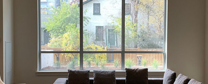 Custom roller blinds